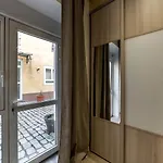 In | Calme En Centre-ville Apartman *